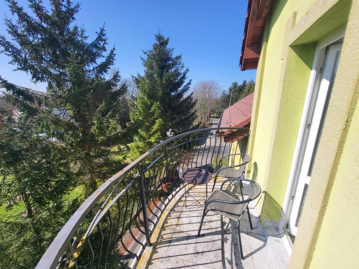 Apartamenty Zabcia Гжибово Екстериор снимка