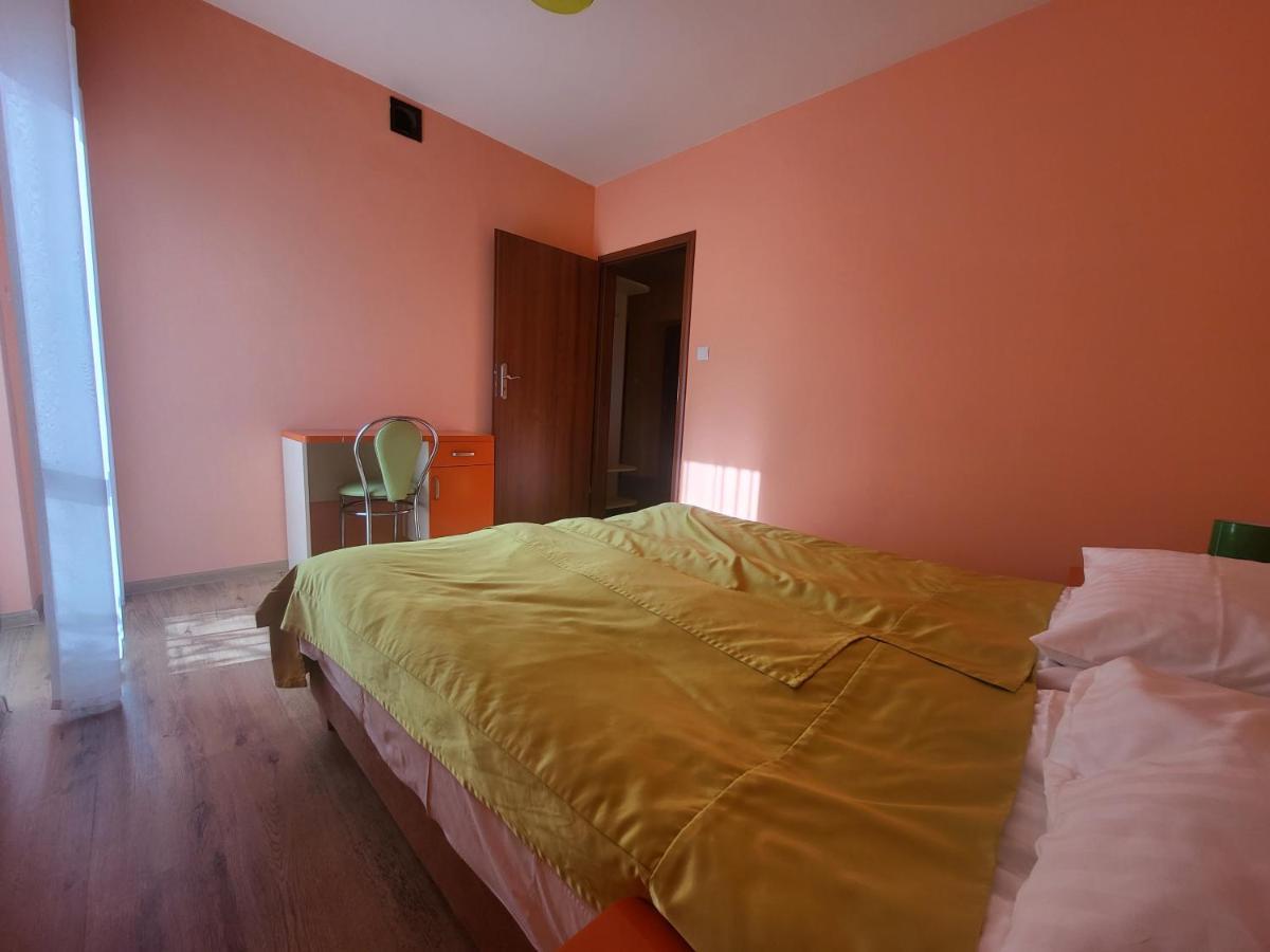 Apartamenty Zabcia Гжибово Екстериор снимка